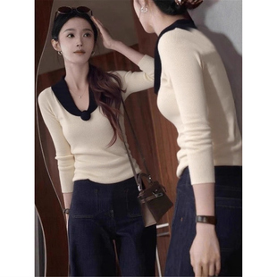 法式撞色拼接v领长袖针织打底衫女秋冬修身短款毛衣内搭花朵上衣