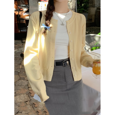 奶黄色针织开衫上衣女春秋冬季新款慵懒高级感小个子短款毛衣外套