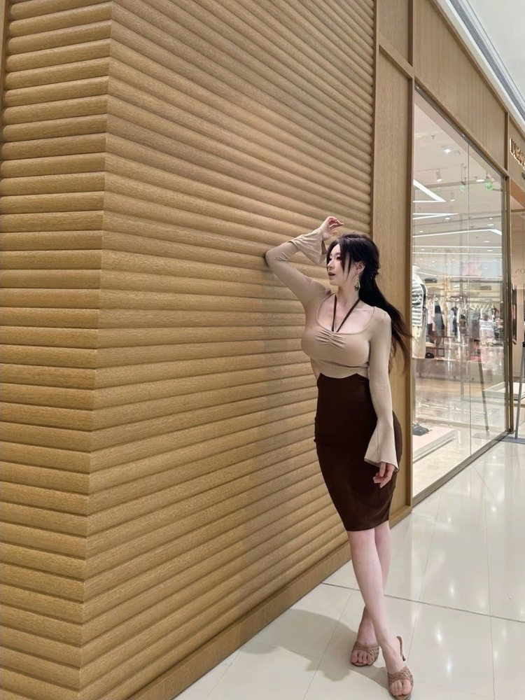 Осеннее платье на тонкой лямке с длинными рукавами Pure desire, слегка полнящее ягодицы, костюм-платье, новинка 2025 года, модный костюм-двойка в сложенном виде Изображение 1