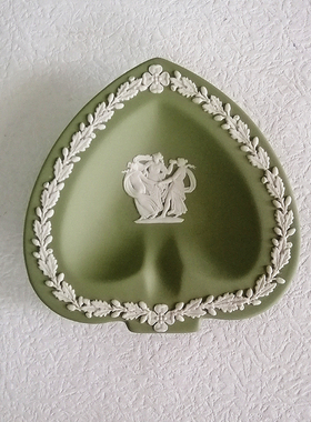 wedgwood浮雕陶瓷小碟收纳盘子