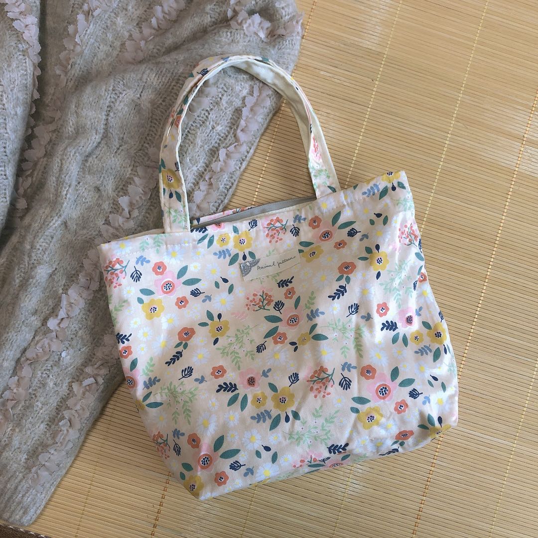 韩系奶油色碎花迷你拉链妈咪包