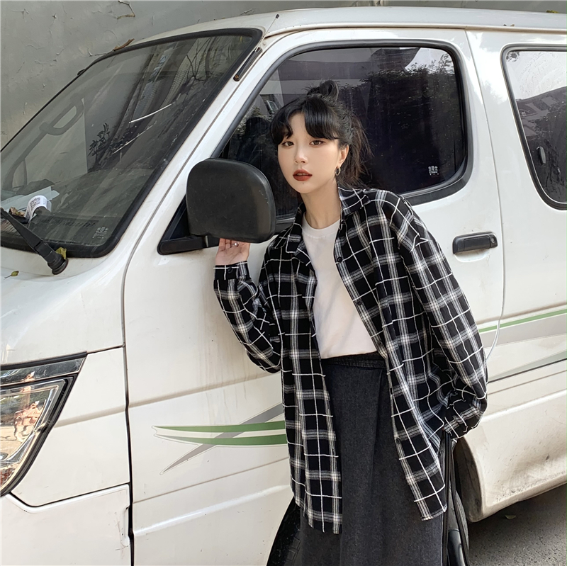 Early spring chic new Lapel cardigan women's relaxed plaid shirt fashion