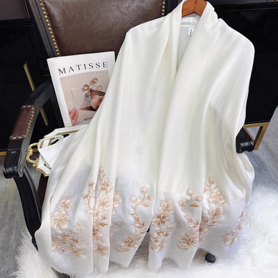 100%羊毛披肩高端刺绣配旗袍