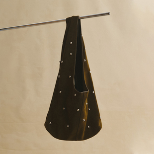 SLO 甄选头层牛皮哑光磨砂绒面麂皮复古单肩包 流浪铆钉hubo包