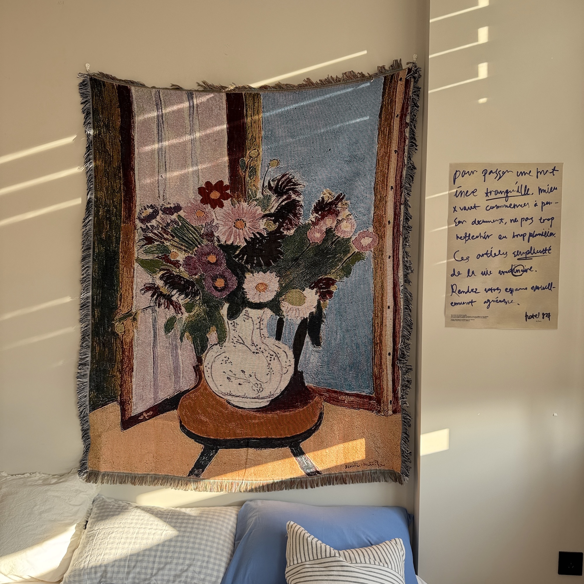 Henri Matisse 马蒂斯  Vase with flowers 窗前的花 挂毯毛毯