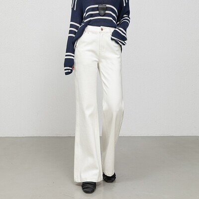 白色高腰微喇牛仔裤女2025年秋季新款四面弹宽松显瘦筒喇长裤子潮