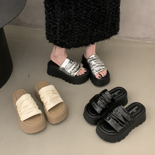 女夏外穿2025新款 德国进口松糕厚底增高凉拖鞋 高级感小个子百搭