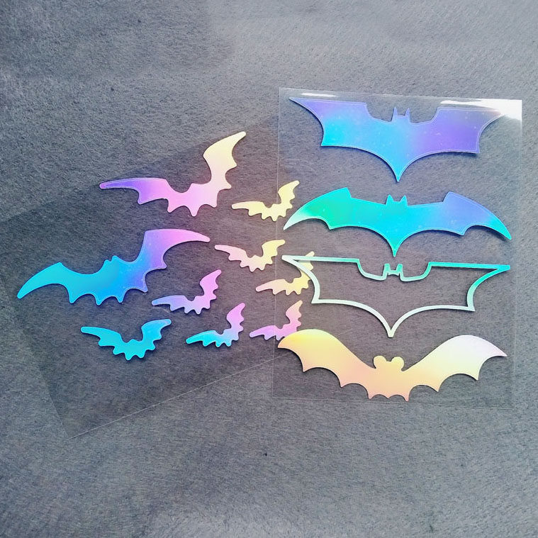 蝙蝠剪影七彩镭射黑色13cm汽车车贴创意划痕贴油箱盖遮挡后窗车门