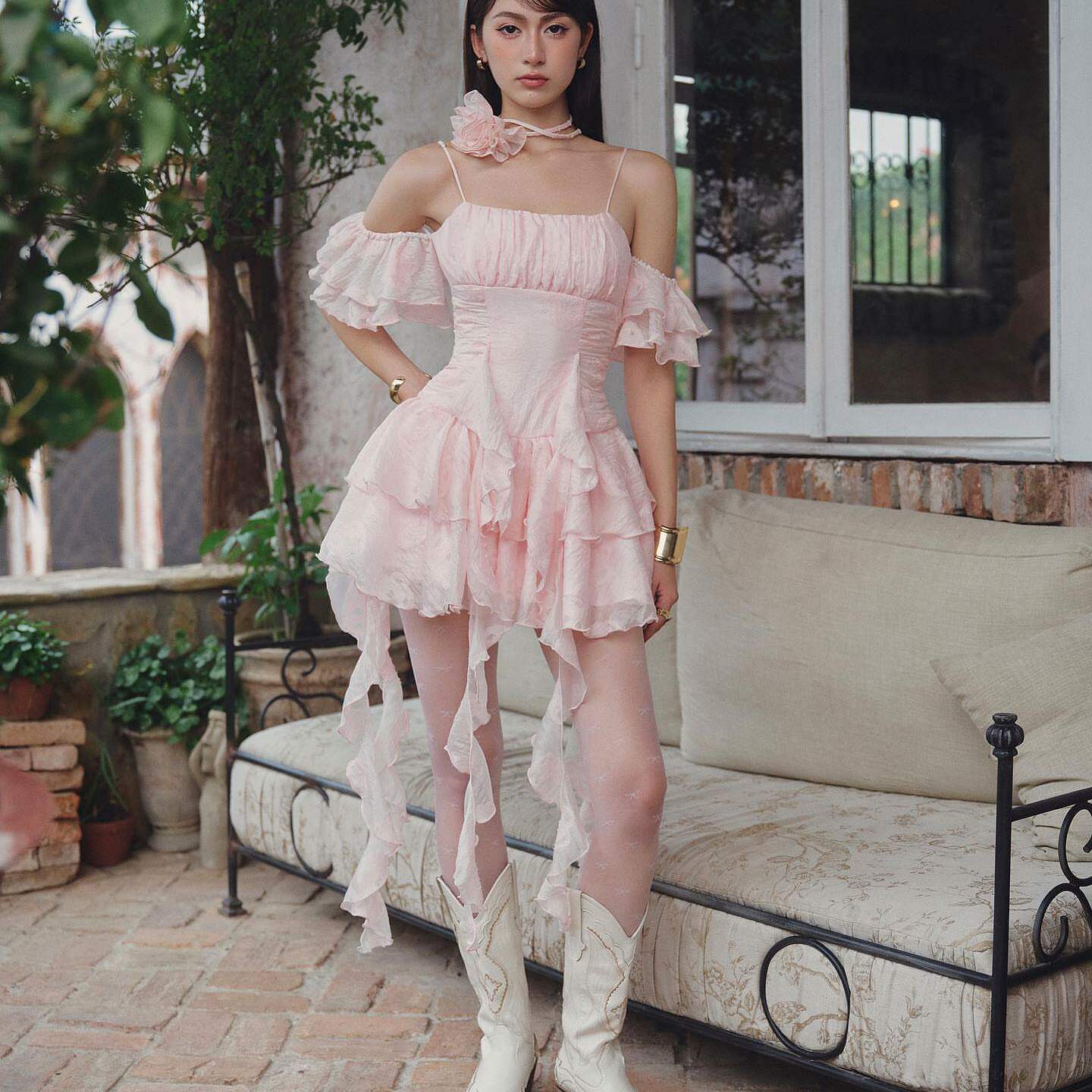 NANA代购【darling】甜辣少女花朵绑带吊带多层蛋糕飘带连衣裙