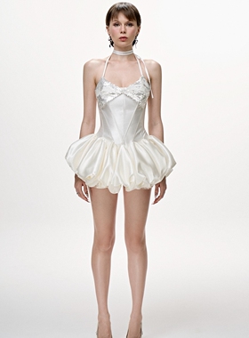 NANA代购【ninisesi】邝玲玲同款纯欲风挂脖亮闪吊带蓬蓬花苞裙