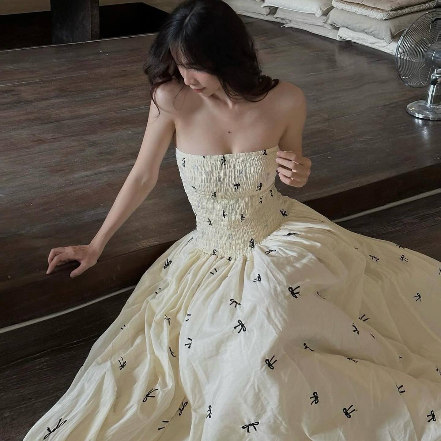 NANA代购【afro】奶黄打揽抹胸蝴蝶结印花度假连衣裙