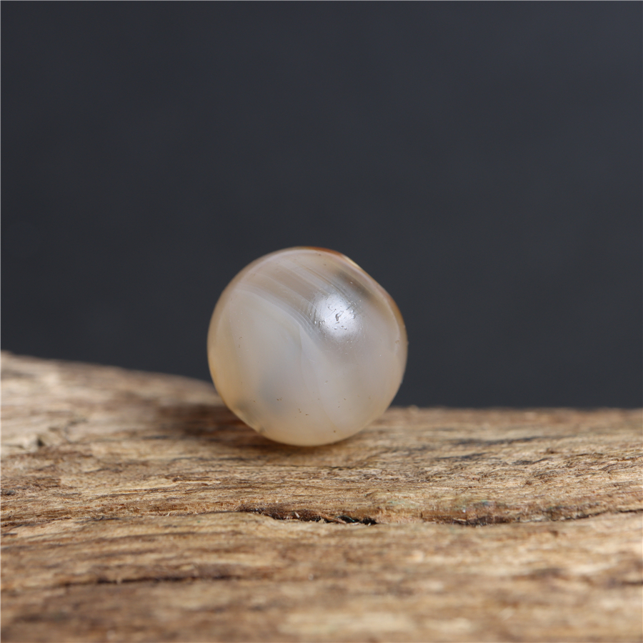 〓老〓西藏清代天然老玛瑙古珠嫩色缠丝玛瑙文玩念珠项链手串配珠