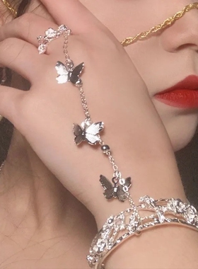 古风蝴蝶梅花手镯中国戒指铃铛镯子一体百搭轻奢潮礼物汉服配饰品