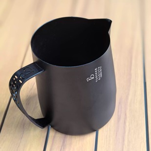 VanseerBarista黑武士压纹拉花缸不锈钢304拉花杯打奶缸奶泡杯