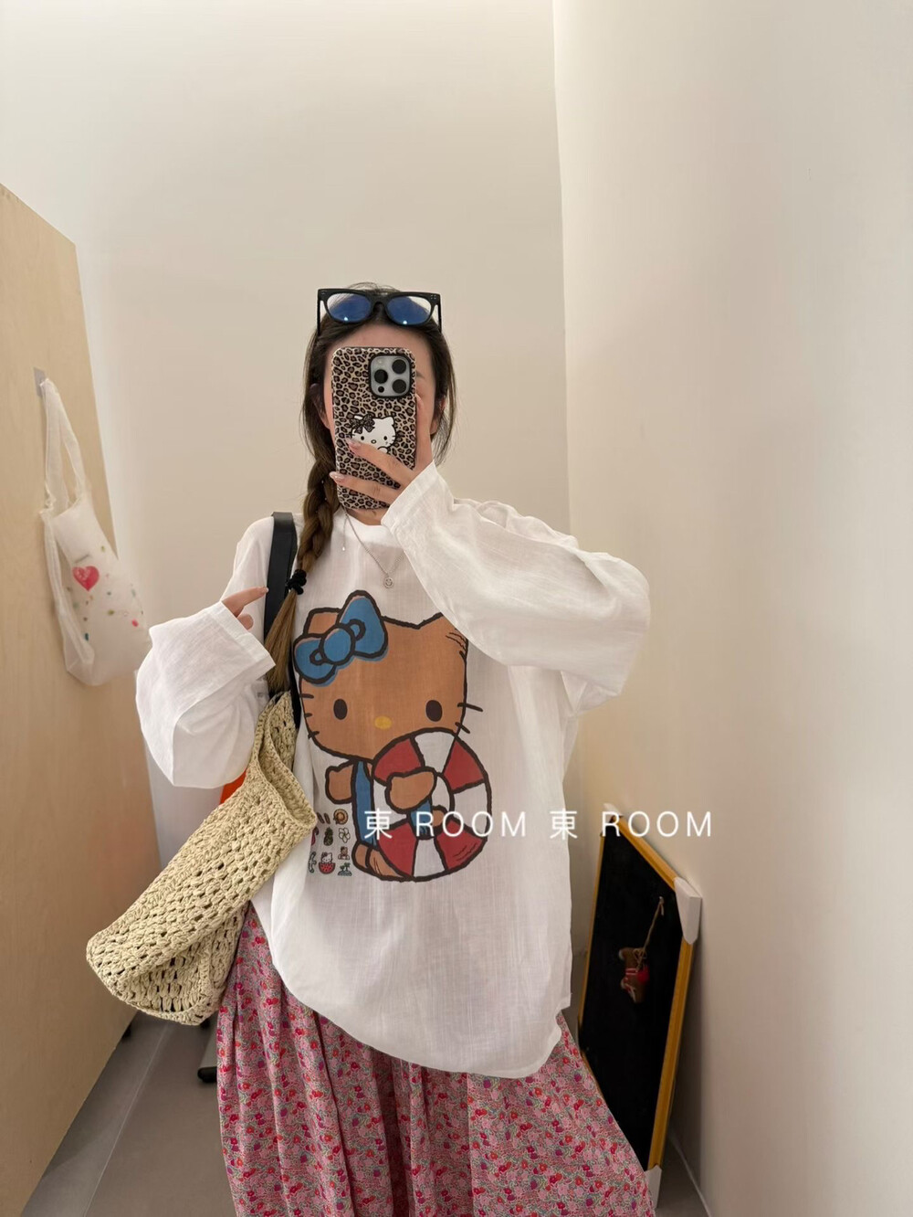 東ROOM秋新款韩版休闲慵懒风白色圆领宽松HelloKitty长袖T恤女