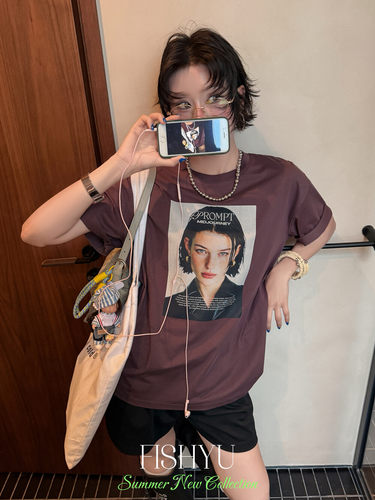 FISH YU美式复古欧美人物胶片白墨印花英文宽松圆领大版短袖T恤女