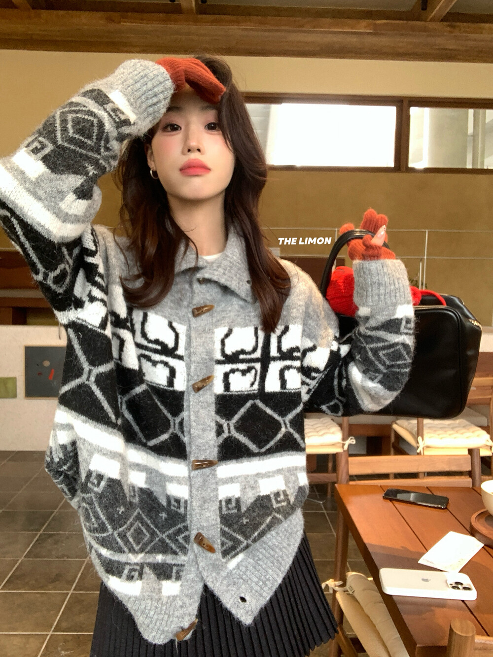 The lemon冬新款韩版高质感重工复古撞色牛角扣开衫毛衣外套230