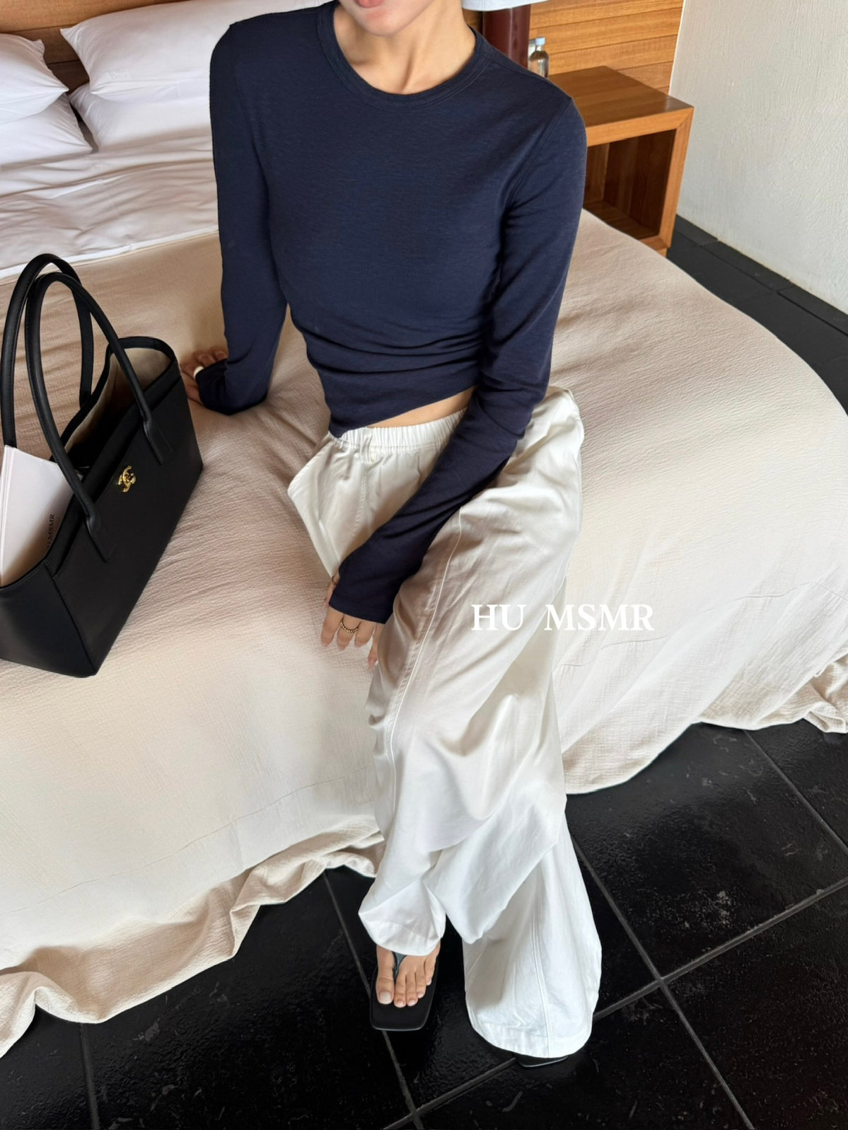 HU秋新款韩版休闲百搭极简纯色修身短款长袖T恤打底衫女T5209
