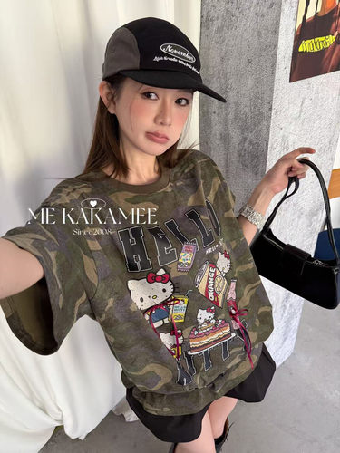 ME KAKAMEE春新品洗水设计喷画蛋糕KT猫大版短袖T恤上衣女9169