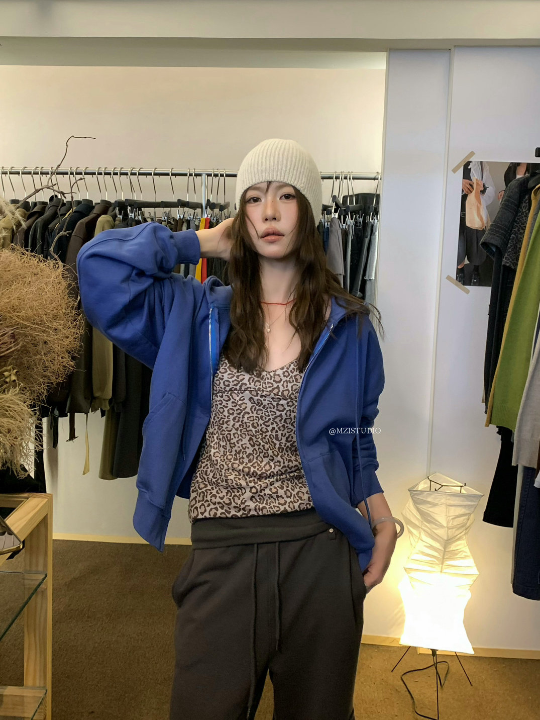 MZI STUDIO韩版秋季棉感重工刺绣花体字母连帽口袋拉链卫衣外套