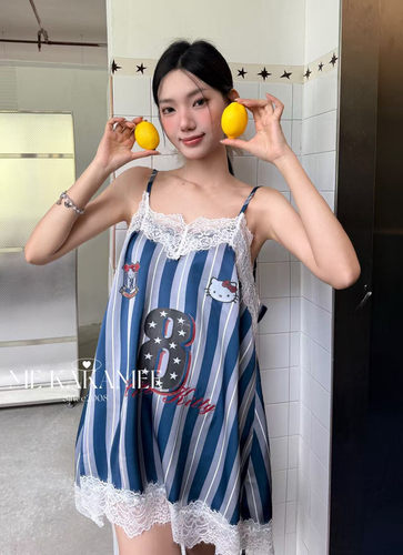 ME KAKAMEE新品喷画字母KT猫拼接蕾丝醋酸色丁吊带背心女休闲9150