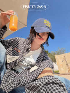 YU夏季新款韩版复古小格子拼接翻领口袋字母绣花衬衣衬衫626027