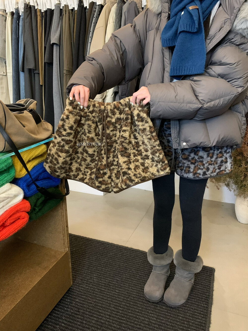 MZI STUDIO韩系时髦复古豹纹仿羊羔毛口袋抽绳休闲短裤19126
