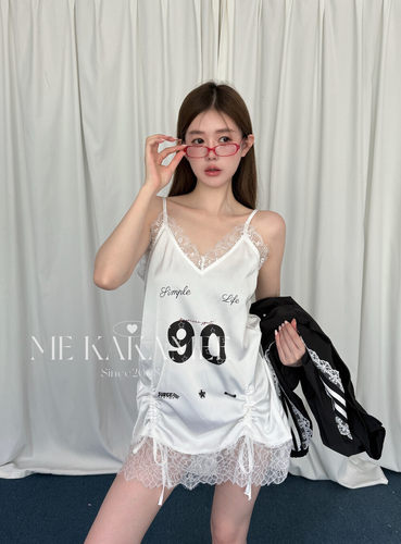 ME KAKAMEE秋新品十足蕾丝拼接醋酸抽绳球服吊带叠穿背心S5556