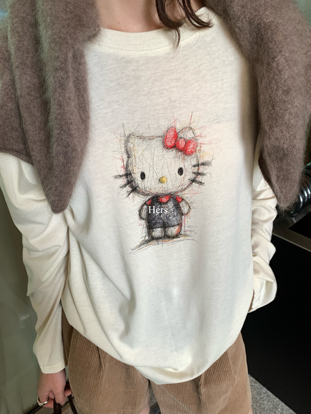 Hers早秋新款简约日常小众kitty猫手绘图案长袖T恤女上衣