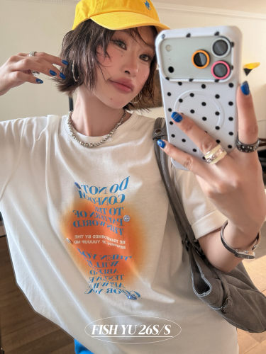 FISH YU美式复古晕染字母印花手缝格纹纽扣宽松圆领大版短袖T恤女