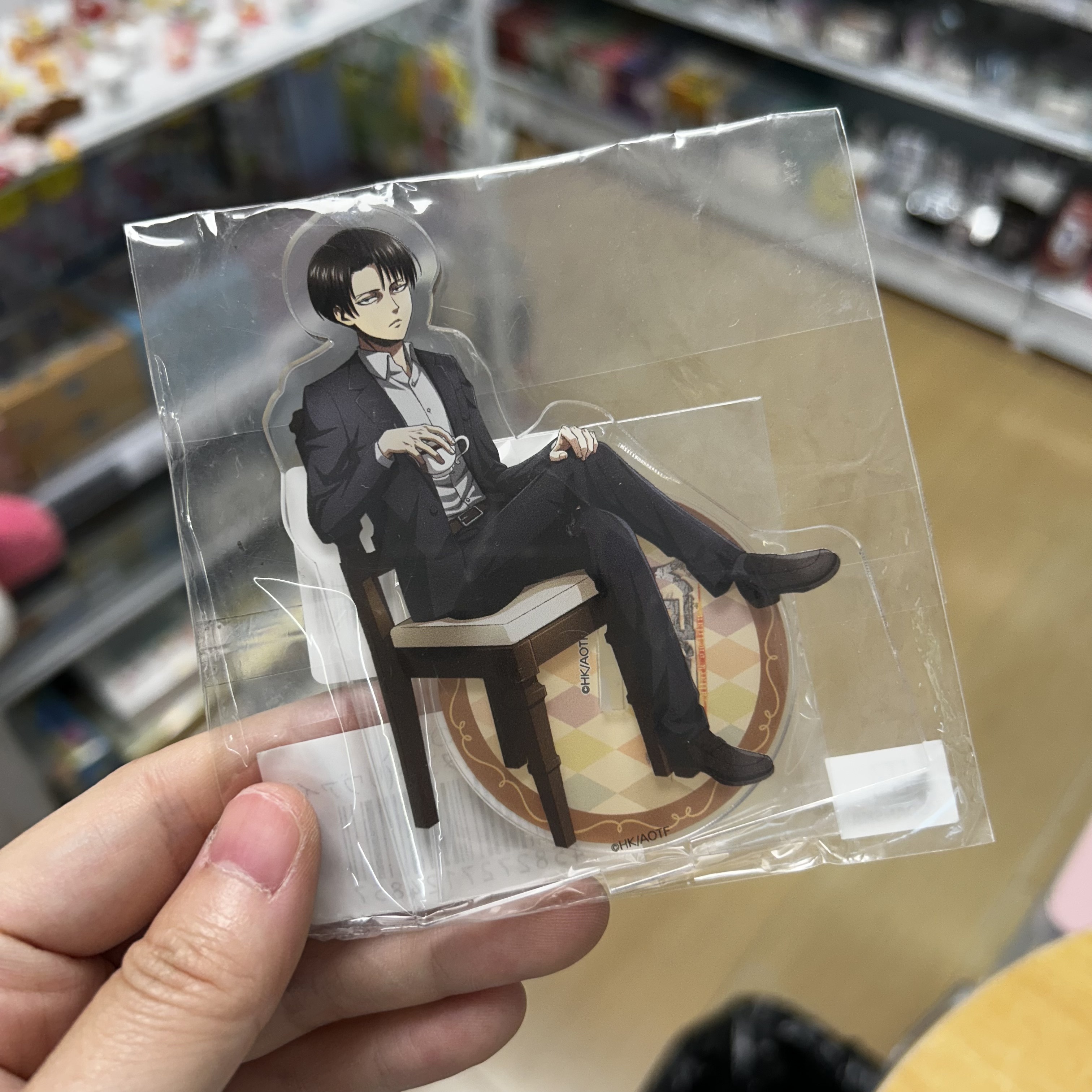 正版现货！日谷 进击的巨人POPUP SHOP徽章吧唧 利威尔 艾伦 韩吉