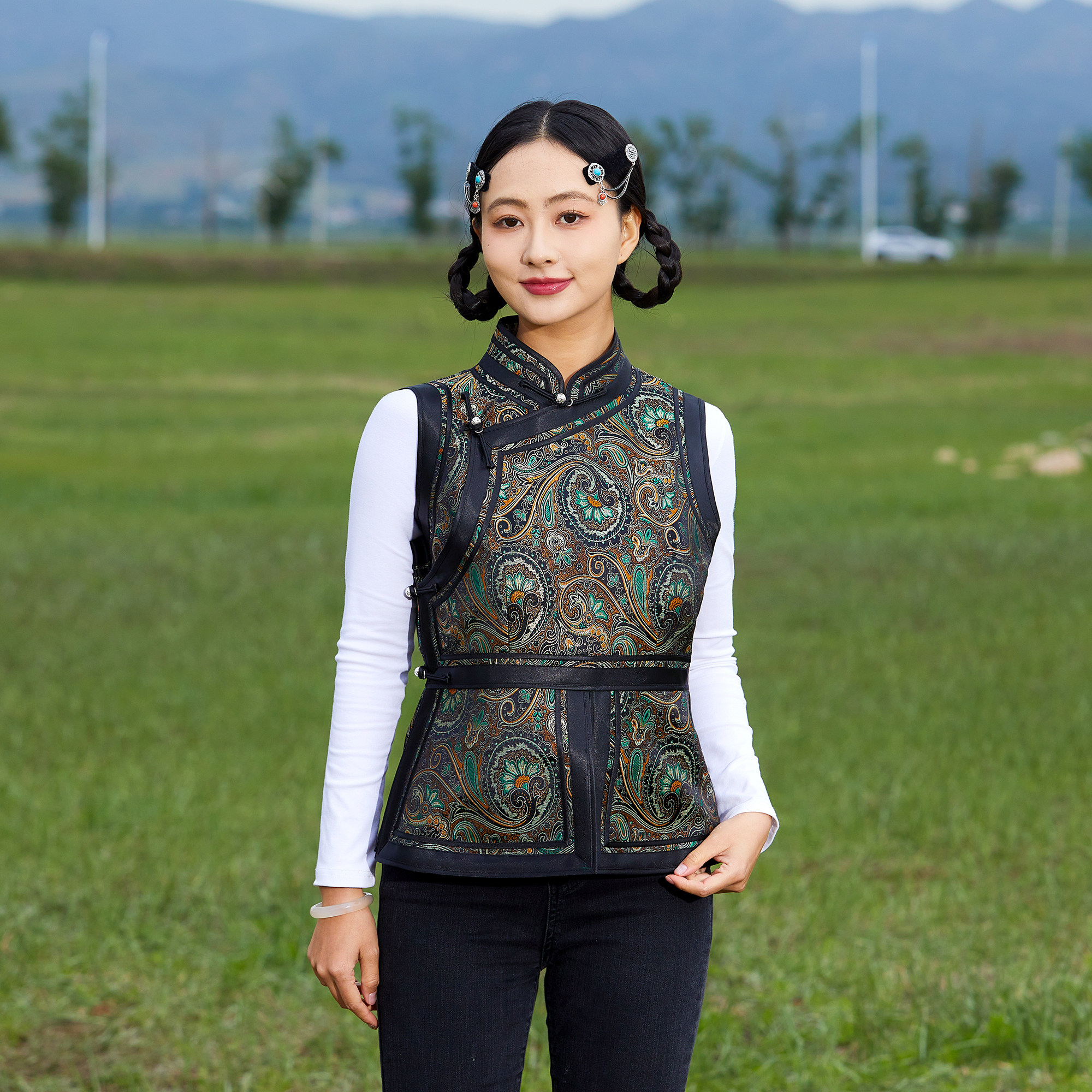 蒙元素凤尾图修身手工盘扣坎肩