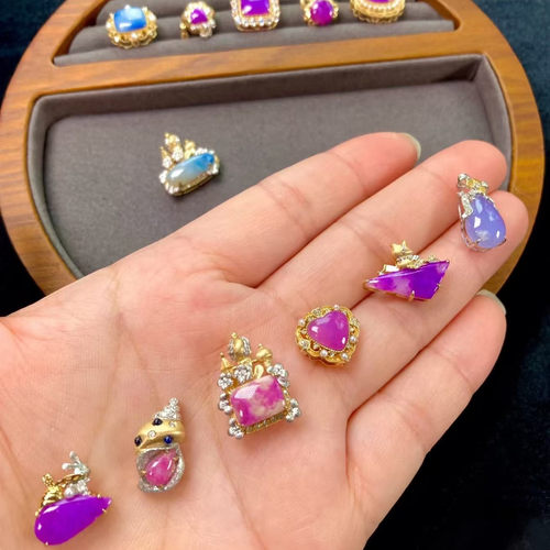 舒俱来潘潘吊坠多用 18k金舒俱来吊坠 潘潘 天然老矿料舒俱来