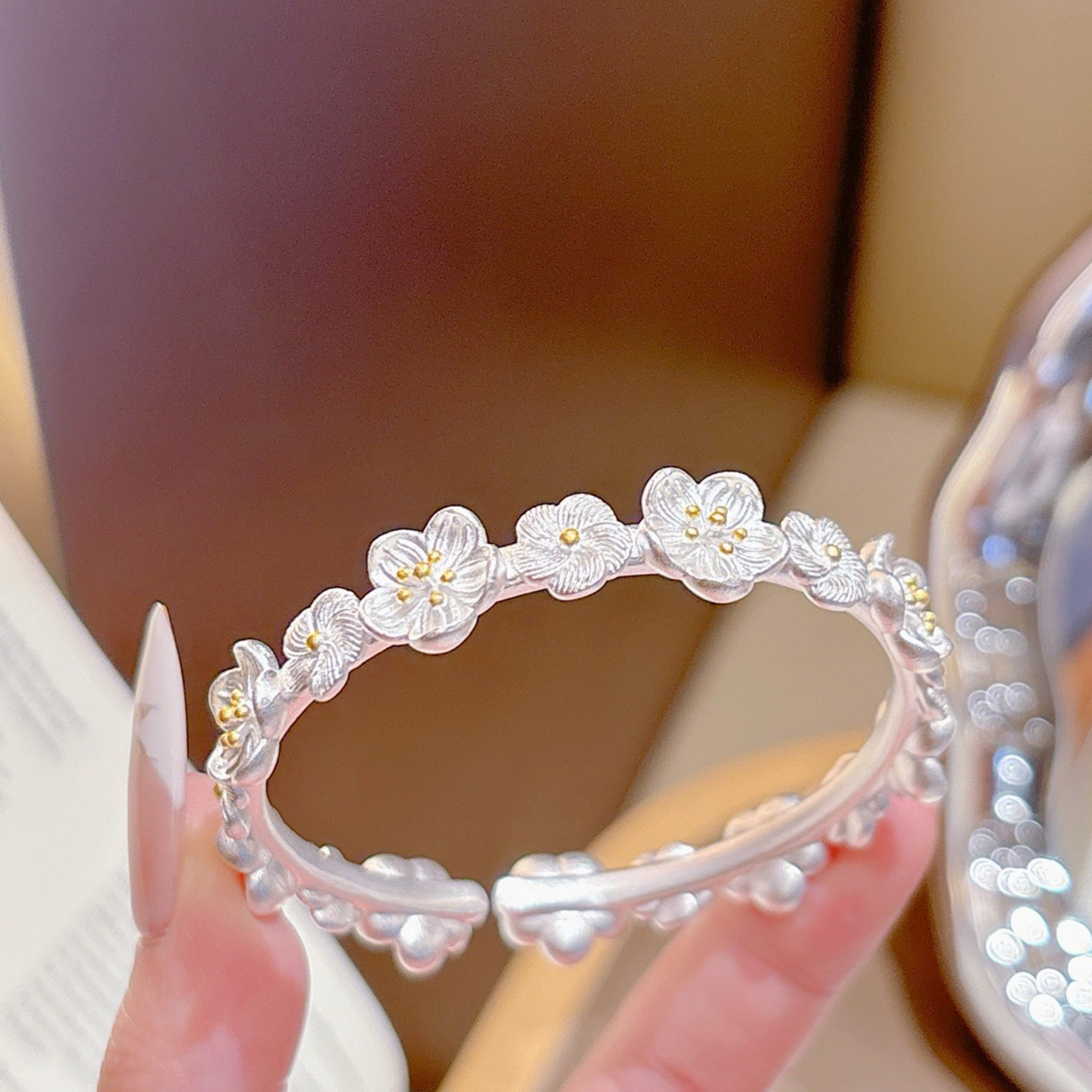 足银999.9梅花开口手镯女轻奢气质高级感手环新中式国风银镯子,饰品/流行首饰/时尚饰品新,银饰手镯,淘宝优惠券,粉丝福利购,淘宝优惠卷