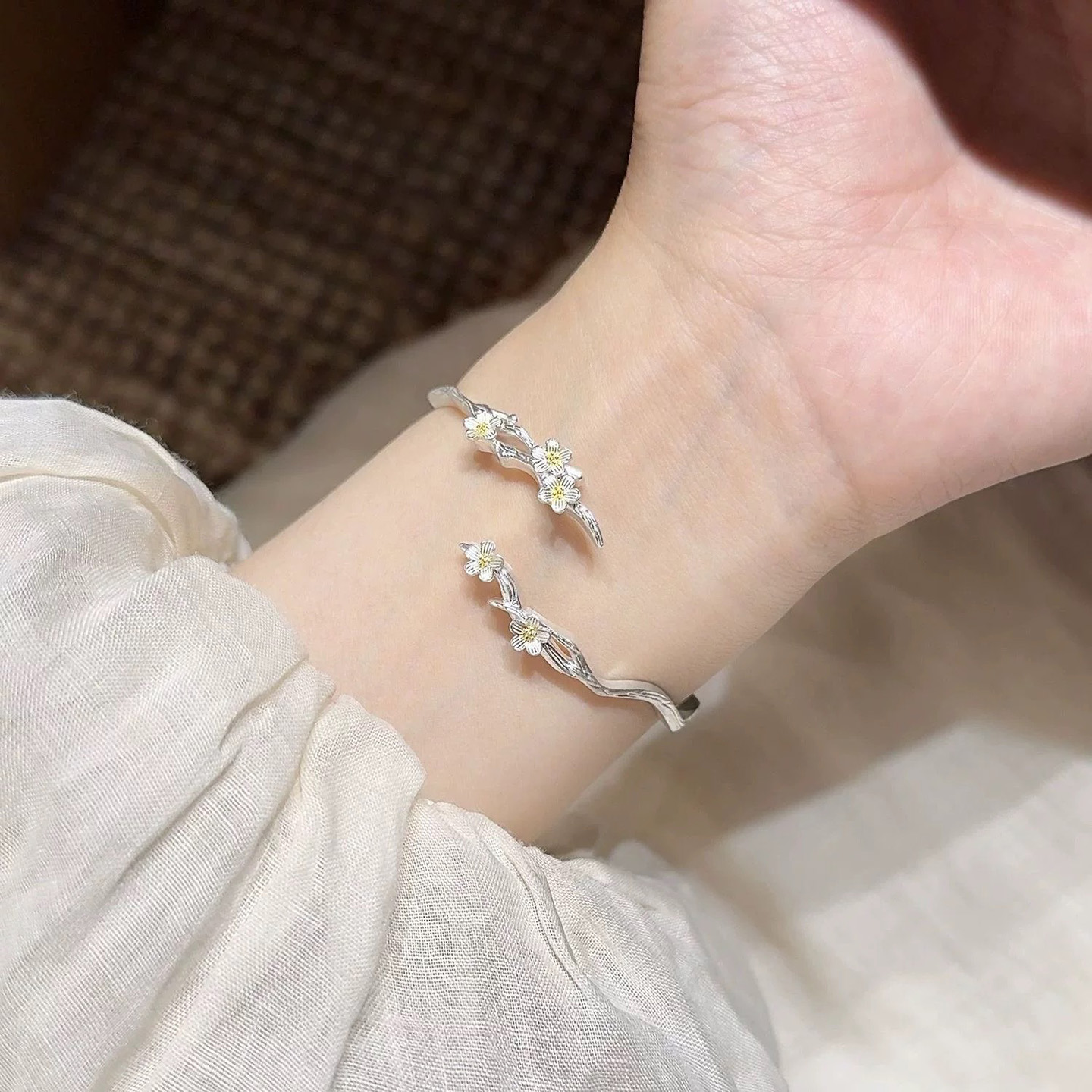 足银999.9莫离茉莉花手镯