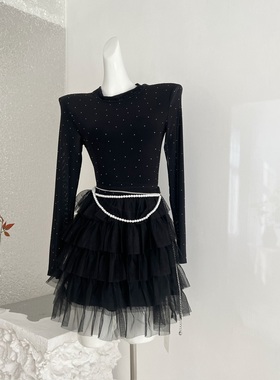 Barb Chill纯欲黑色连衣裙千金生日裙子女冬蛋糕裙烫钻收腰针织裙