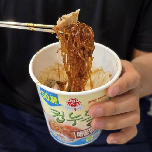 不倒翁韩系微辣杯装速食粉面
