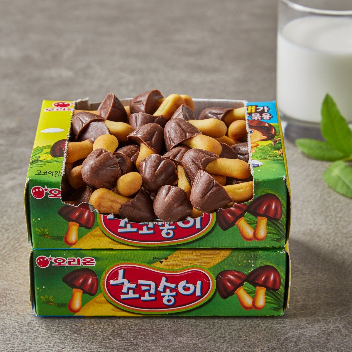 可爱蘑菇饼干儿童零食好丽友芝士白巧克力奶酪零食饼干韩国进口