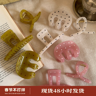 小众高颜值波点抓夹洋气芥末黄绿色发抓百搭后脑勺鲨鱼夹发饰2026