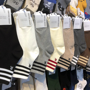 韩国进口袜子女款 三杠条纹运动中筒棉袜R字母JK风少女袜6024