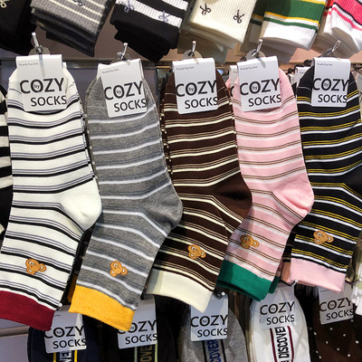 【她他韩袜】东大门新款学院风条纹小熊卡通少女袜拼色中筒棉4138