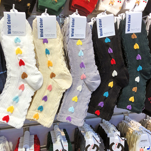 韩国袜子vivid color浮雕植绒小桃心女生棉袜学院风中筒长袜5131