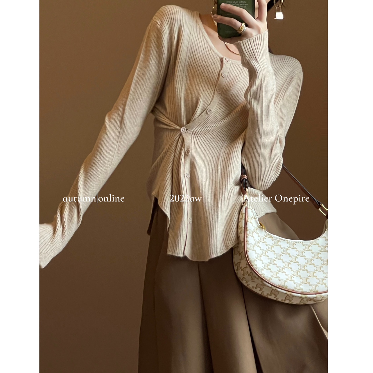 纸片人显瘦斜扣百搭针织上衣