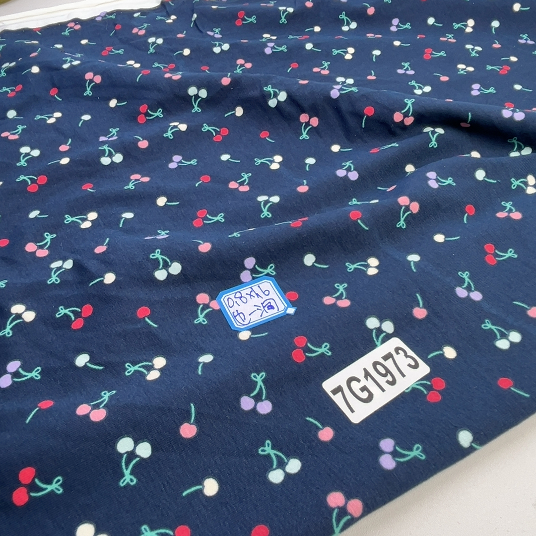 30元包邮7G1973德永家纯棉加厚精梳棉莱卡针织面料有洞0.8x1.6m