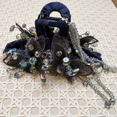 西子双水晶蝴蝶结高级奢华大抓夹，流苏款