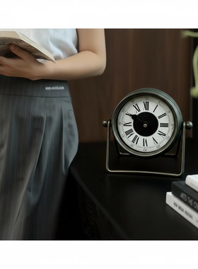 复古铁艺文字桌面时钟摆件