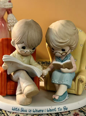 陶瓷情侣读书人浪漫家居摆件
