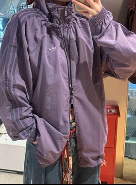 阿迪达斯三叶草女子春季新款三条杠刺绣标潮流百搭外套夹克KR2626