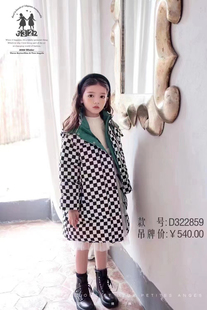3322冬款女童棋盘格连帽羽绒服90绒中童品牌