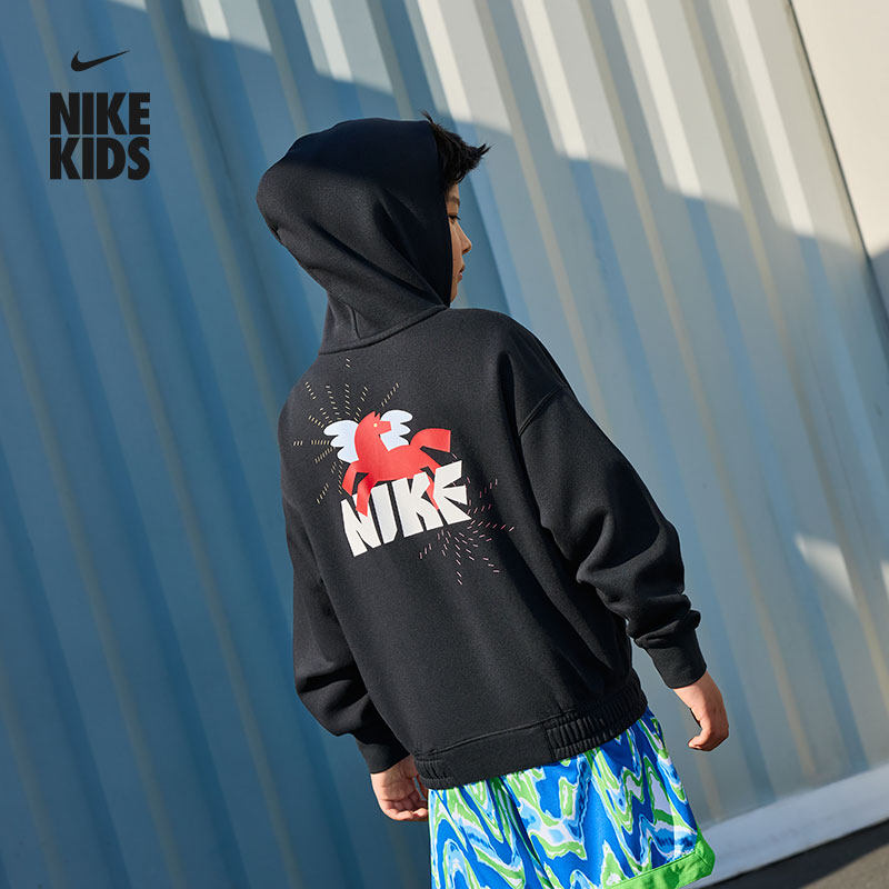 耐克马年限定脱缰系列新年大童加绒连帽衫春新款男童NIKE IR0115